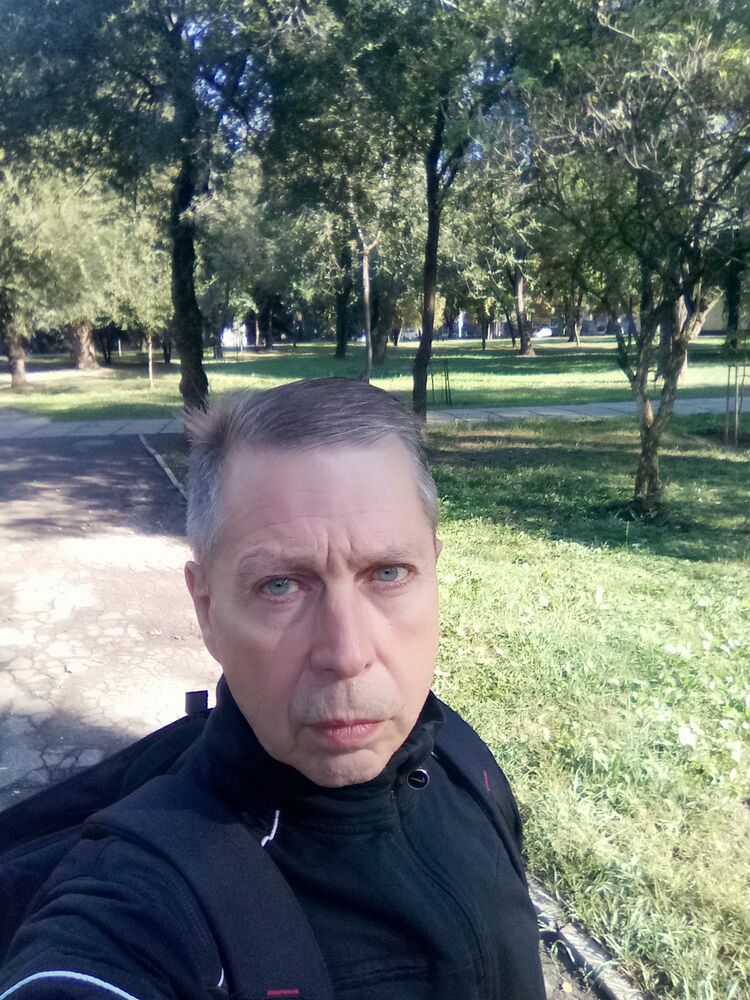  42454373  , 49 ,    