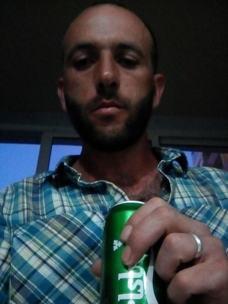 12590123  Arut, 43 ,    