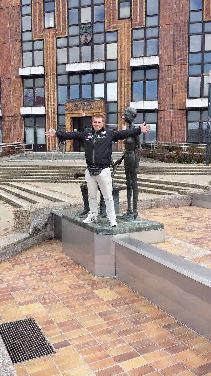  5794783  Andrej, 43 ,    