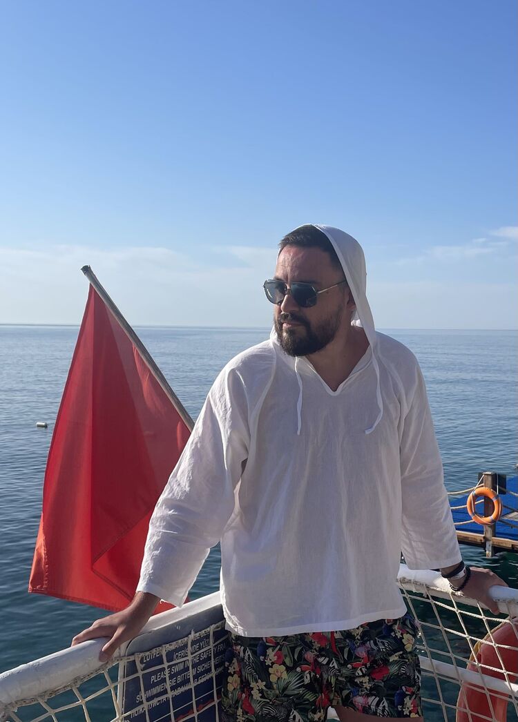  ,   Denis, 34 ,   ,   