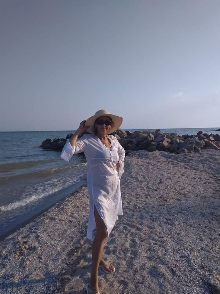  ,   Nina, 57 ,   c 