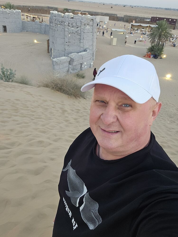  49567033  Vladyslav, 54 ,    Frankfurt Am Main