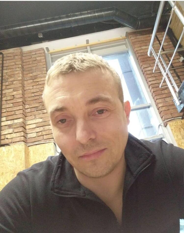  16849203  , 42 ,    -