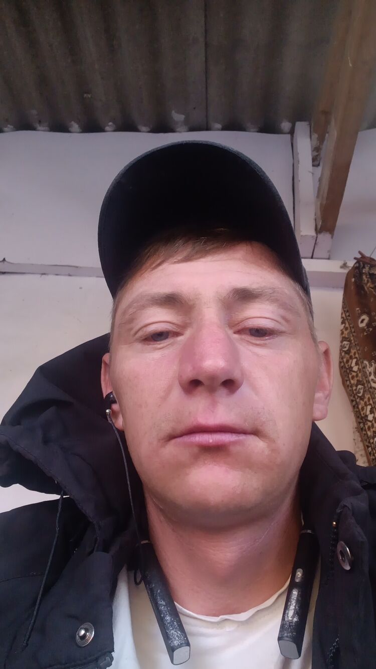 51649423  Alexander, 32 ,    