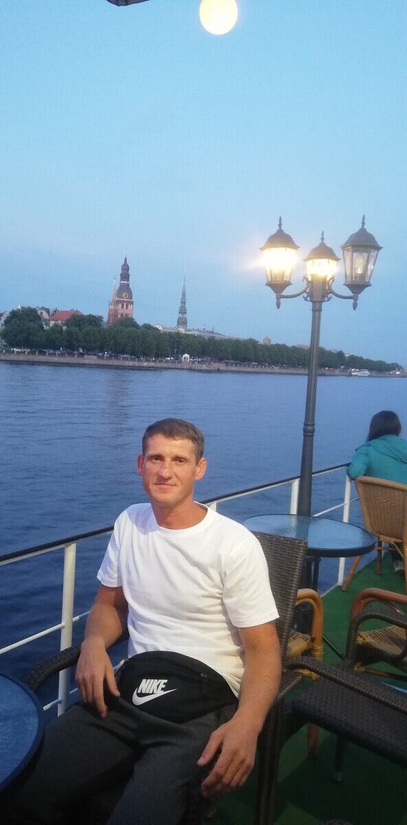  ,   Sergejs, 46 ,   ,   , c 