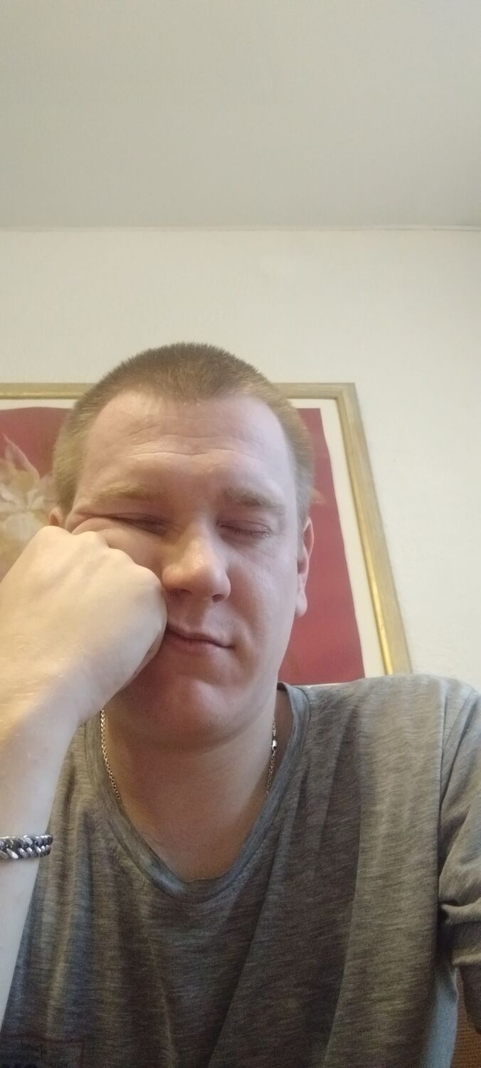  42284683  Alexey, 32 ,    