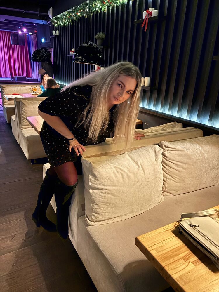   ,   Alyona, 42 ,   c 