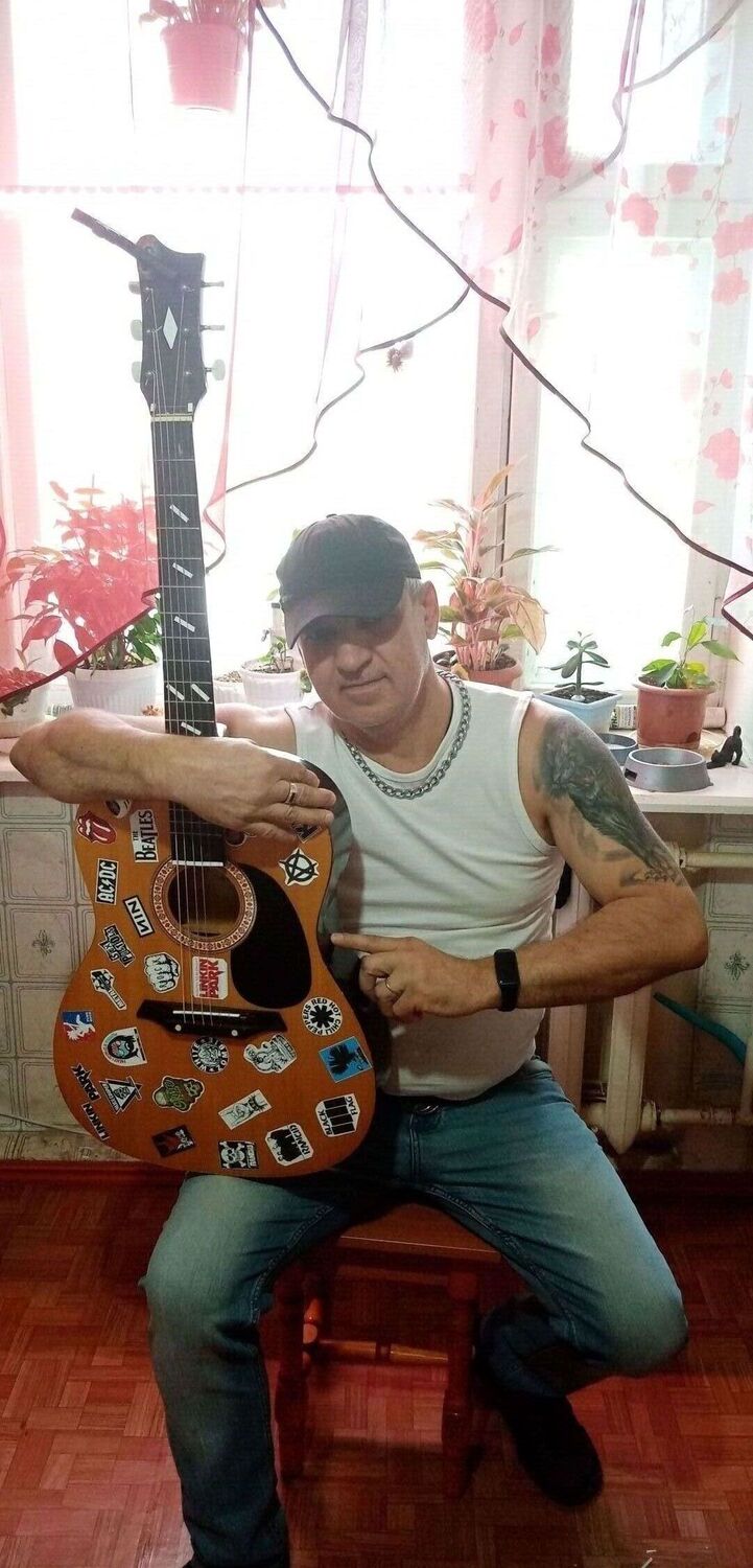  41133273  , 54 ,    