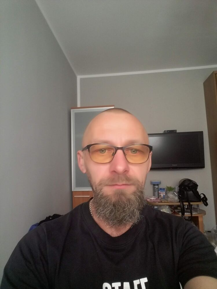  23045663  Sasha, 49 ,    -