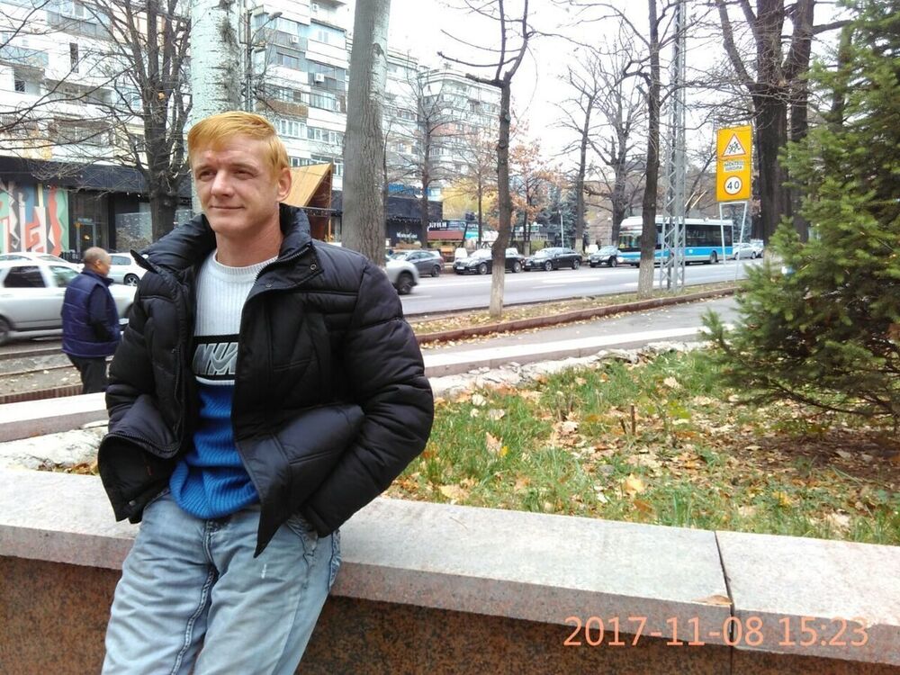  22137423  Sergei, 23 ,    Nacka