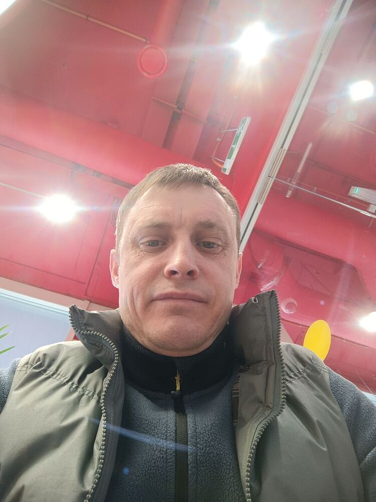  52438003  , 44 ,    