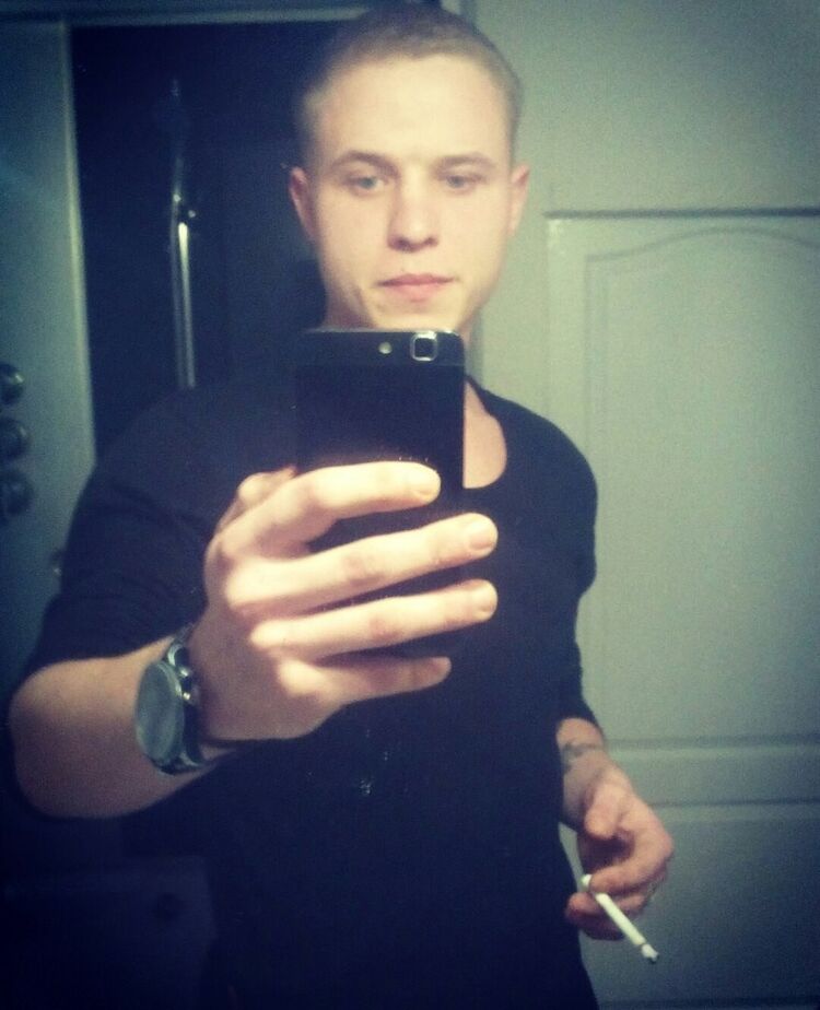  8737433  Dima, 31 ,    