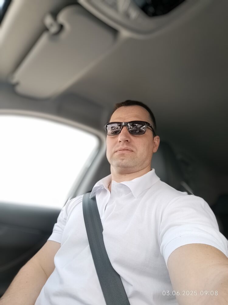  ,   Dima, 44 ,   ,   , c , 