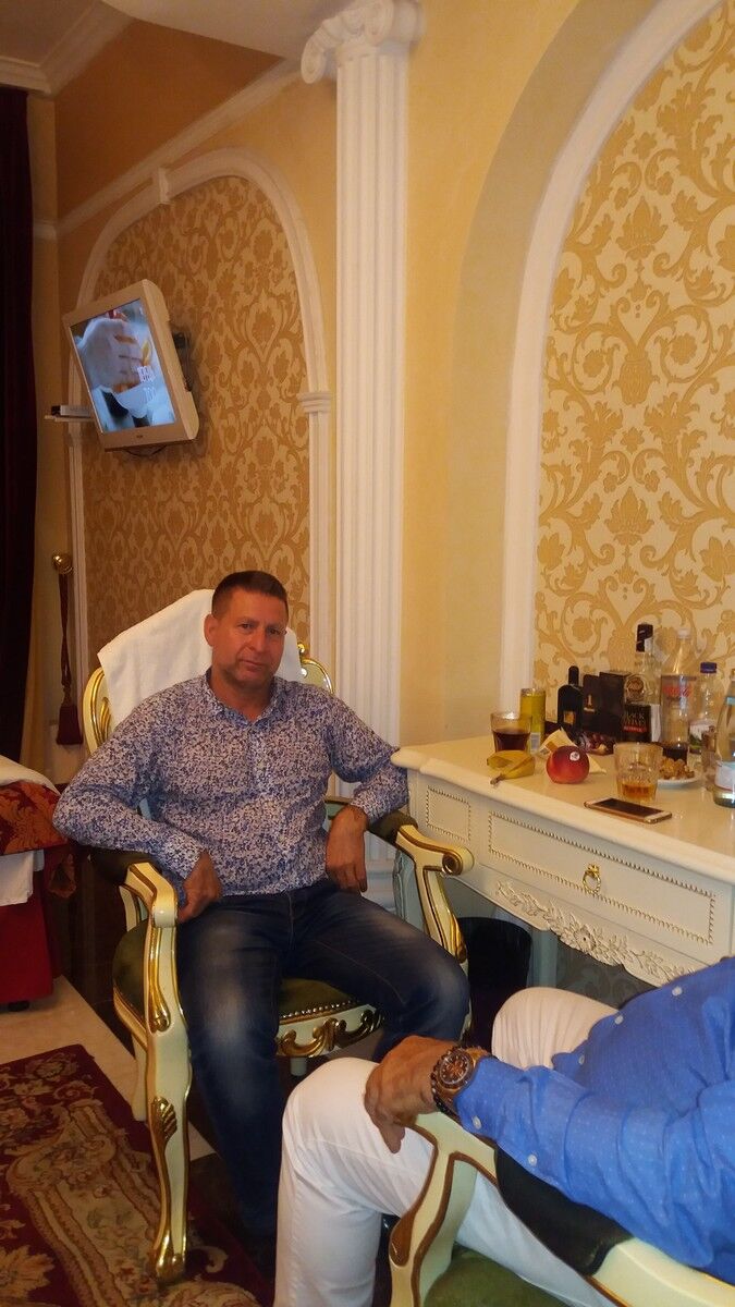  9213993  Markus, 53 ,    