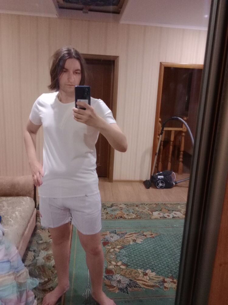  ,   Artem, 28 ,   
