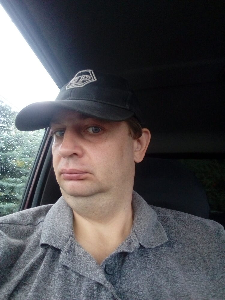  23747373  Sergei, 42 ,    