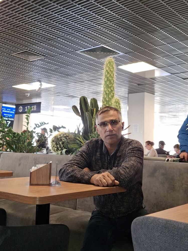  ,   Karim, 37 ,   ,   
