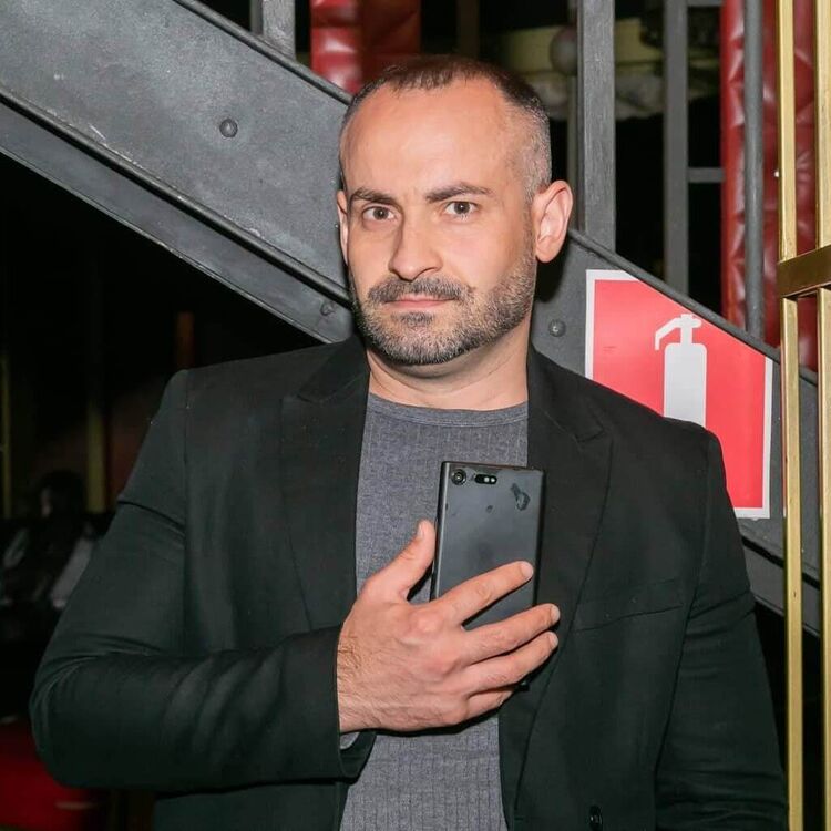  ,   Niko, 36 ,   ,   