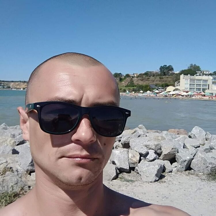  23802473  Oleksandr, 38 ,    
