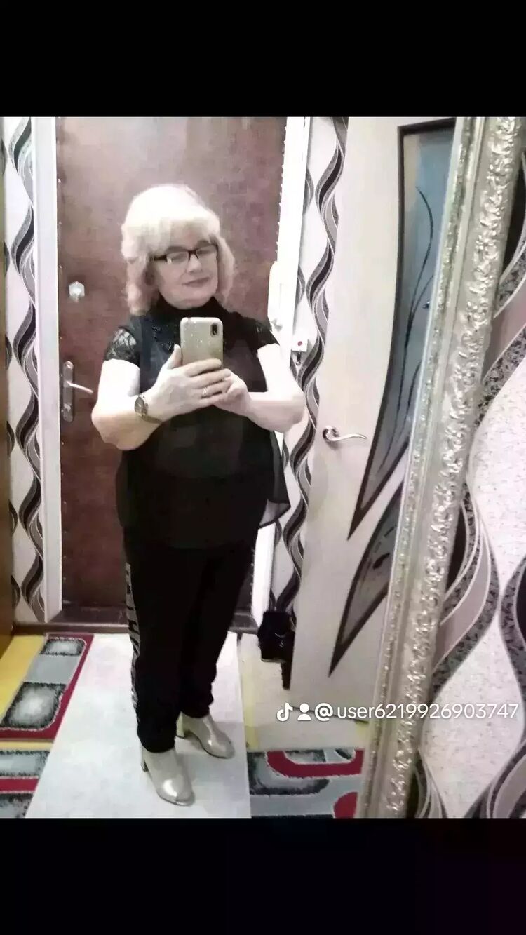  52947913  , 76 ,    