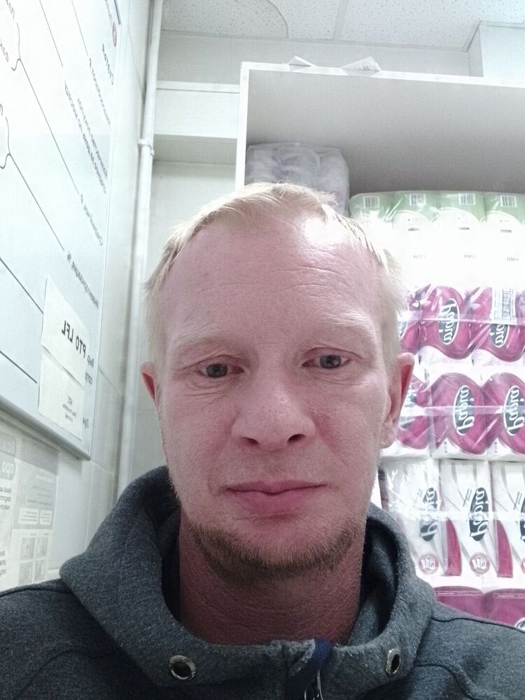  46773923  , 44 ,    