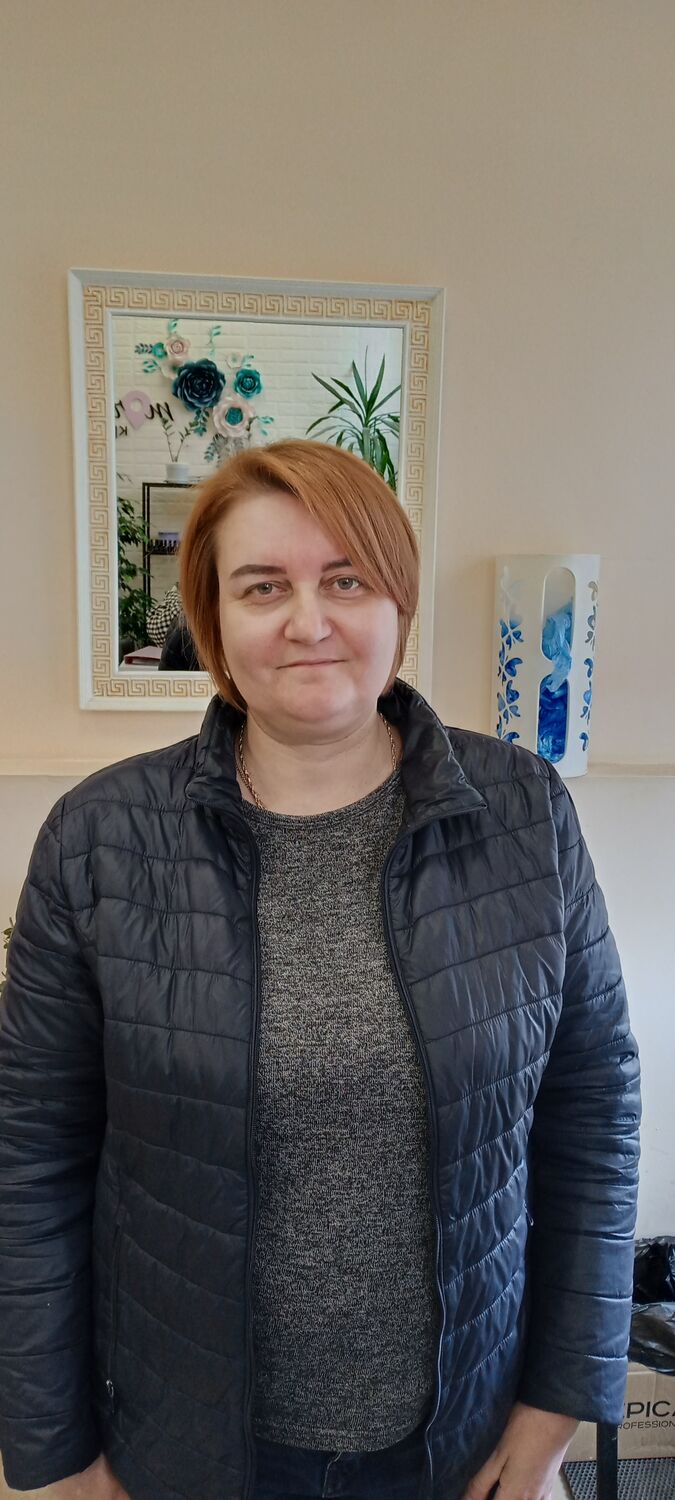  ,   Elena, 48 ,   c , 