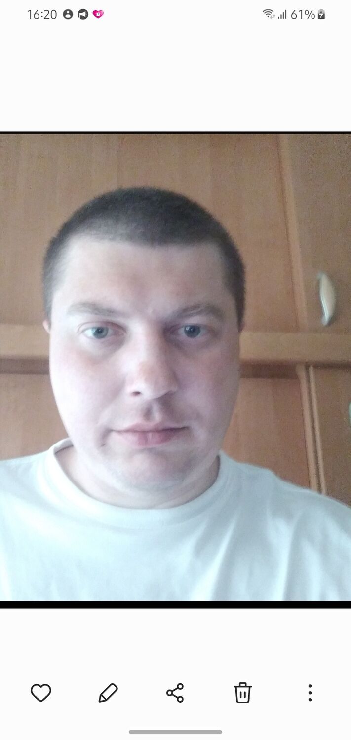  27326173  Slavik, 41 ,    