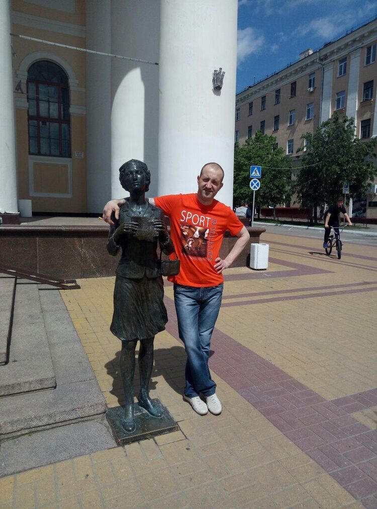  49490083  Konstantin, 41 ,    