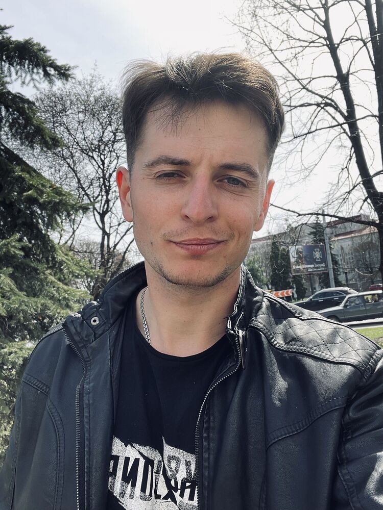  26513393  Oleksandr, 31 ,    