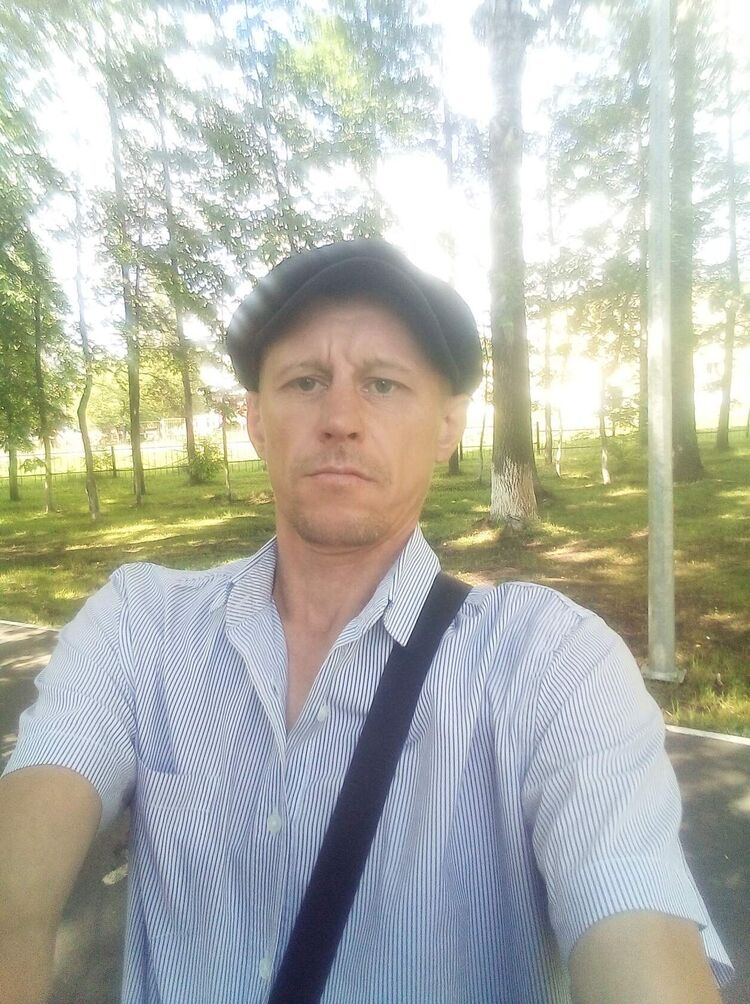  28592413  Evgenij, 41 ,    