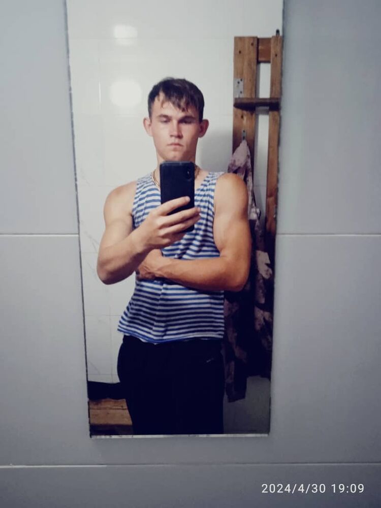  42977513   , 21 ,    
