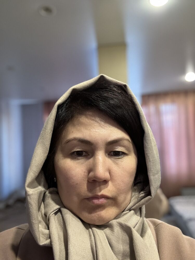  ,   Kamila, 44 ,   ,   