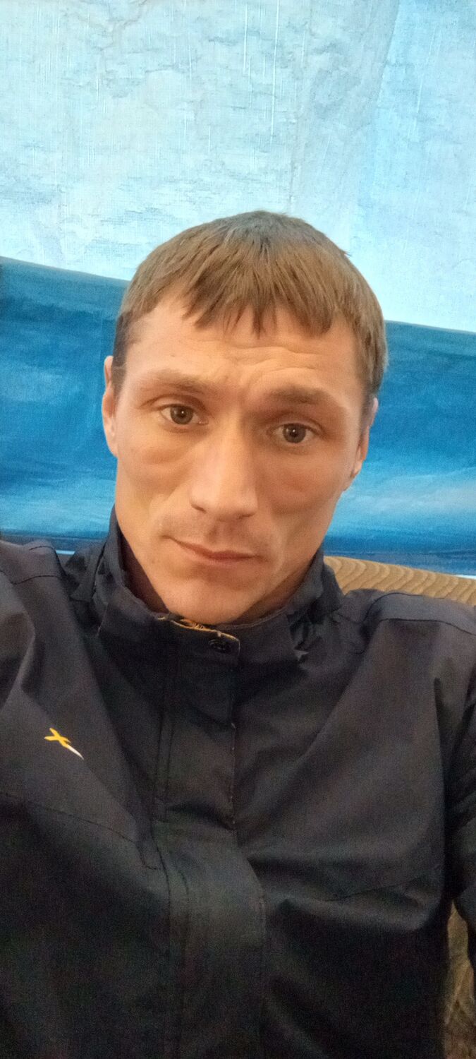 ,   Anton, 37 ,   ,   