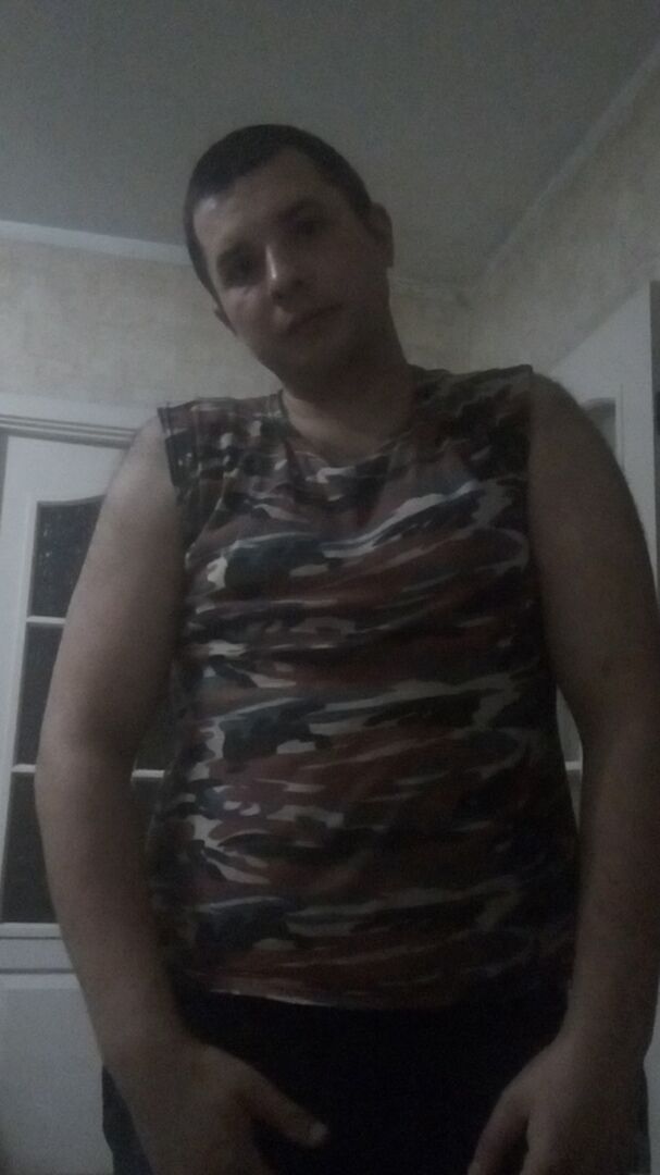  32545583  Anton, 32 ,    