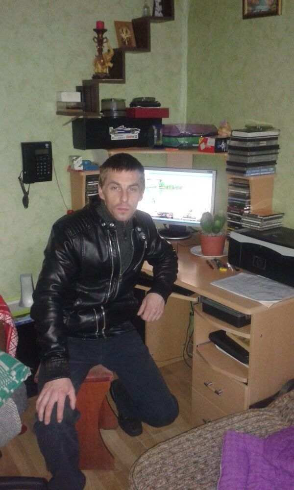  ,   Ilja, 43 ,  
