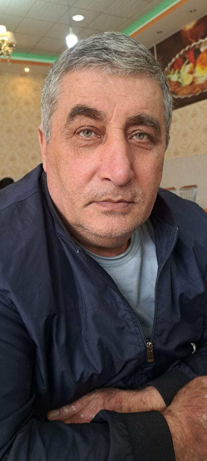  40915583  Mais, 52 ,    