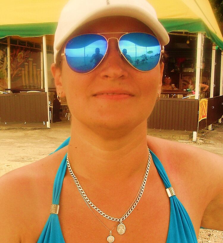  ,   Lana, 47 ,   ,   