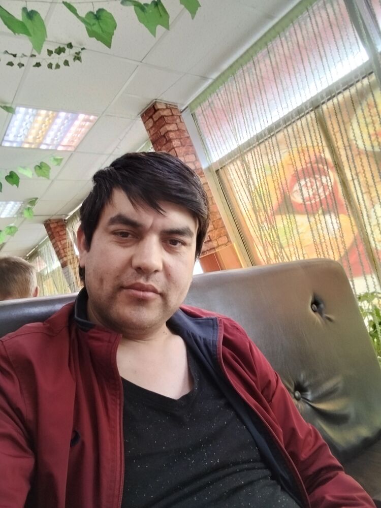  45160053  Islamov, 33 ,    