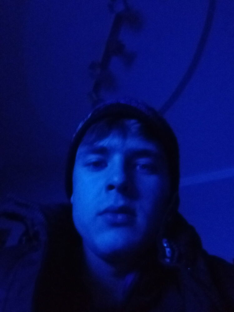  18111443  , 27 ,    