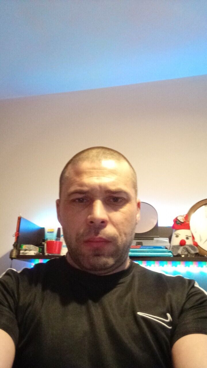  42520513  Ruslan, 41 ,    