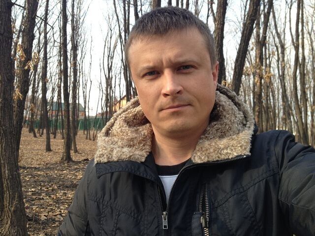  42256373  Roman, 37 ,    