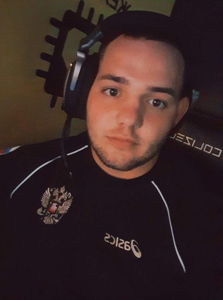  27715433  Ivan, 25 ,    