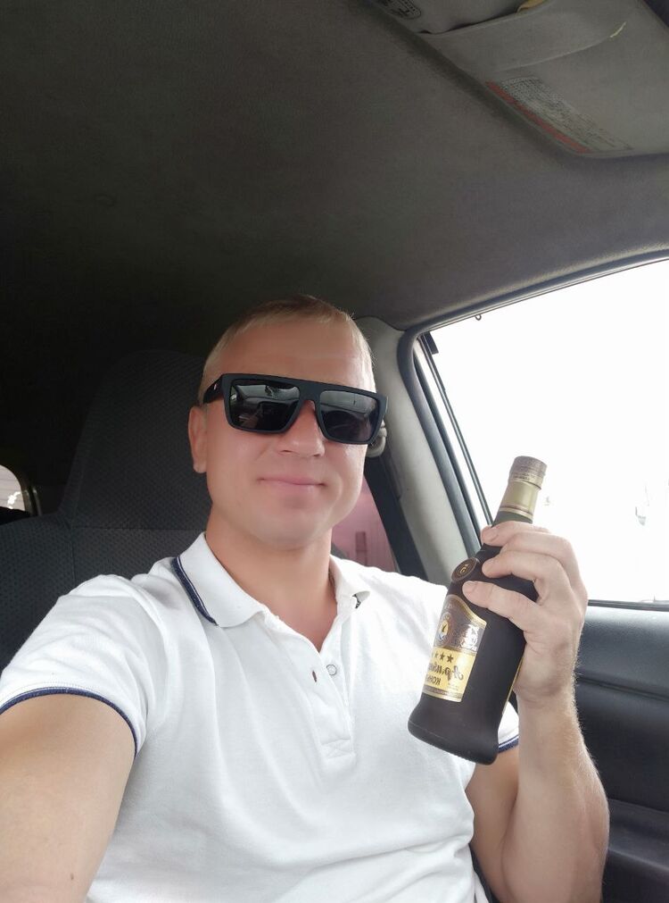  48084703  , 34 ,    