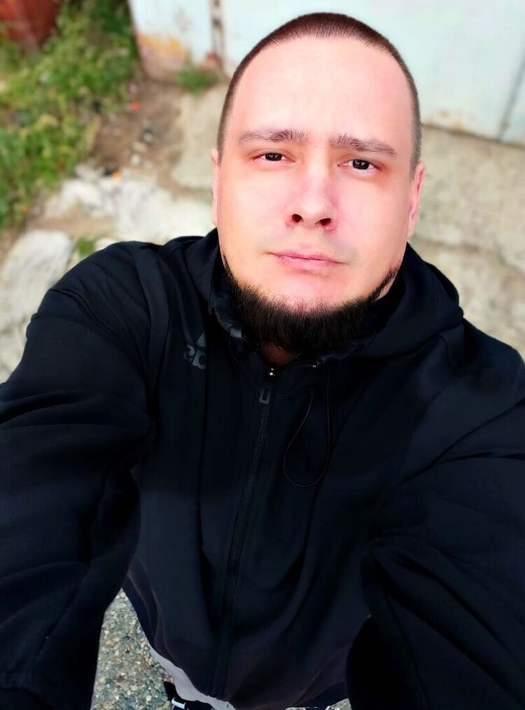  ,   Kolyas, 32 ,   