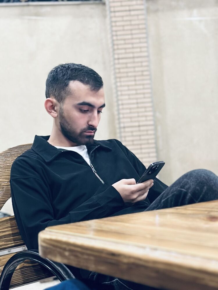  43860233  , 24 ,    