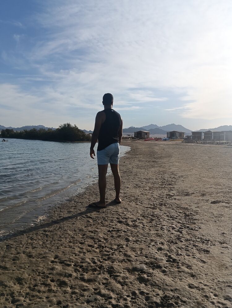 44517723  Mohamed, 33 ,    