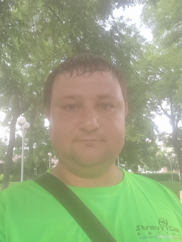  44584463  , 33 ,    