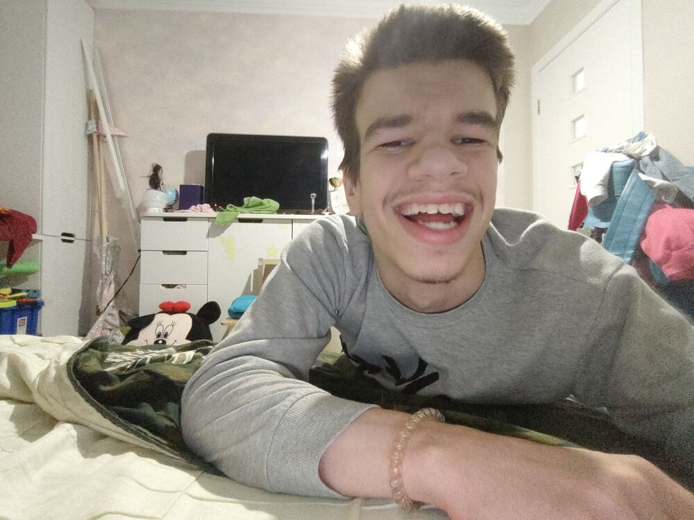  ,   Kristian, 19 ,   ,   