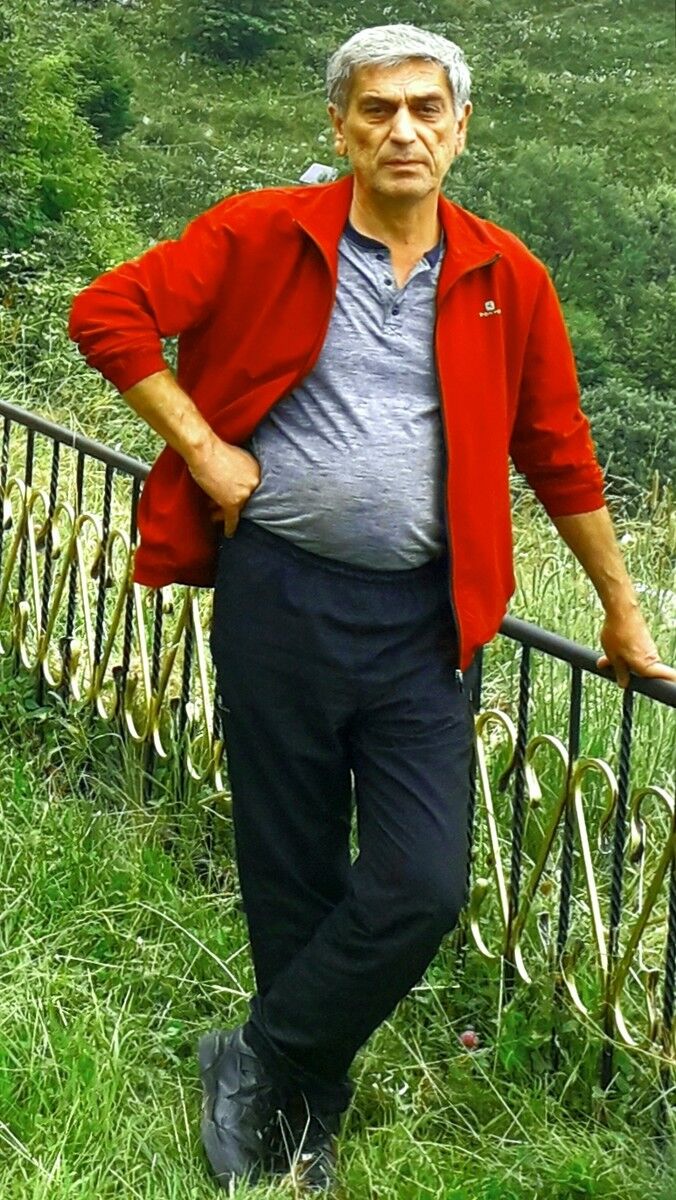  19004023  Grigor, 61 ,    