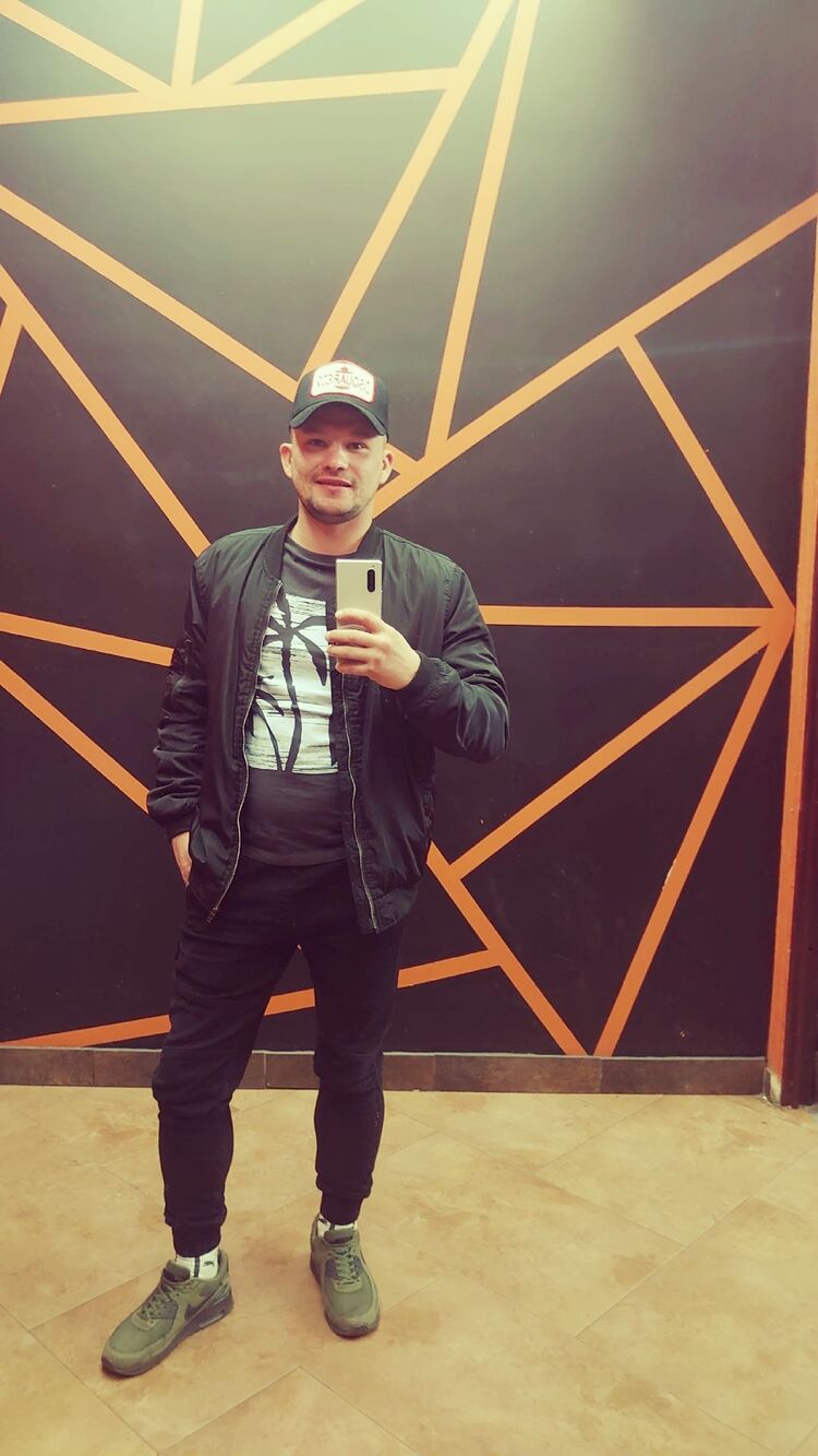  ,   OLEG, 30 ,   ,   